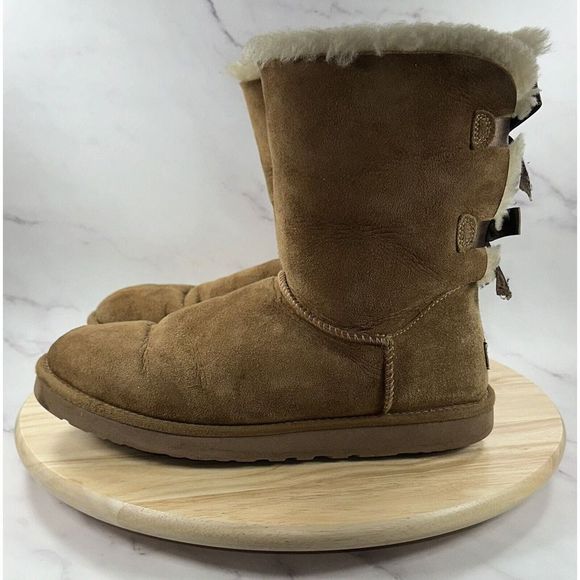 UGG Women's Size 10 Bailey Bow Tan Suede Sheepskin Lined Sherpa Boots 1002954 - Picture 3 of 9